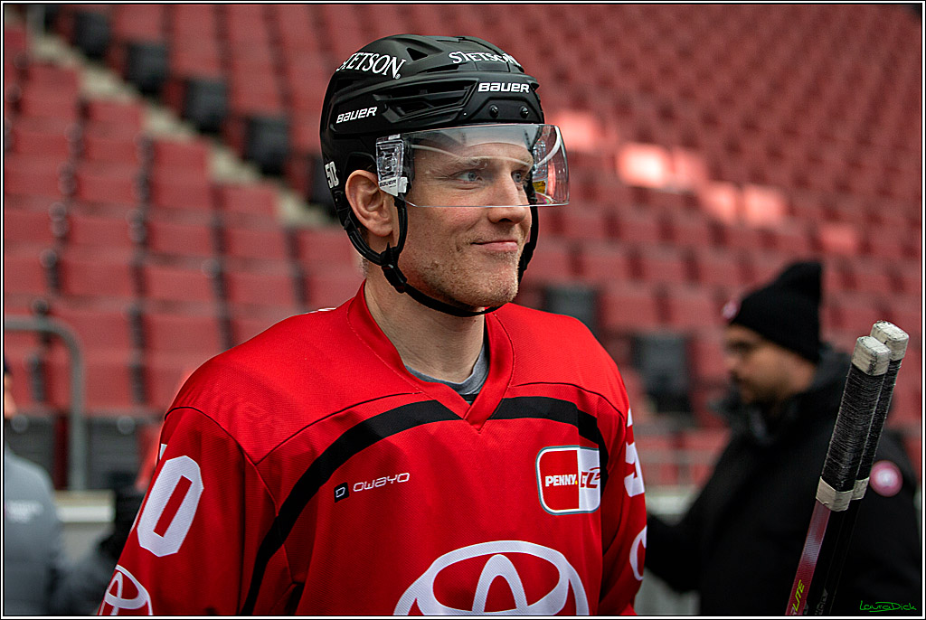 PENNY DEL; Koelner Haie Wintergame Training; Koeln, 02.12.2022